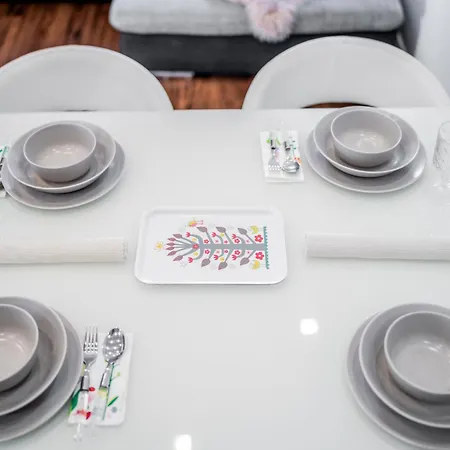 Center דירה צליה